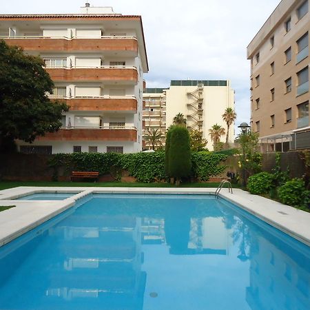 Apartamentos Antillas Fenals Lloret de Mar Dış mekan fotoğraf