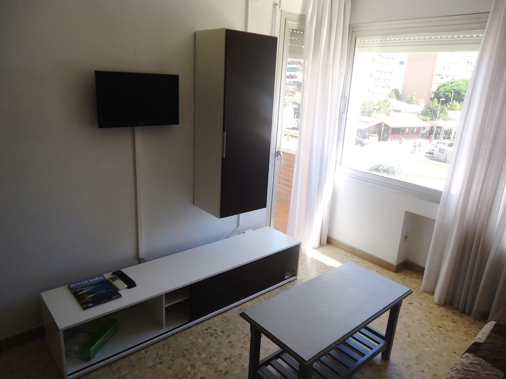 Apartamentos Antillas Fenals Lloret de Mar Dış mekan fotoğraf